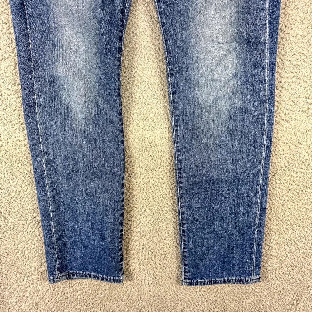 Levis brand levi
